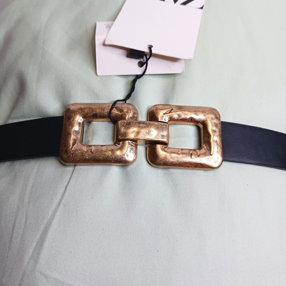 Zara Women's Skinny Belt size 30 Faux Leather Gold Metal Buckle
